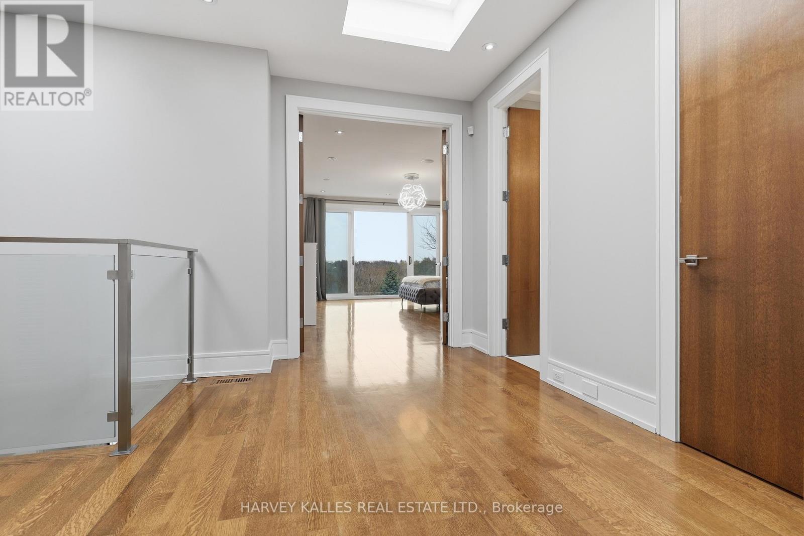 46 Ravenscrest Drive, Toronto, Ontario  M9B 5M7 - Photo 20 - W12989518