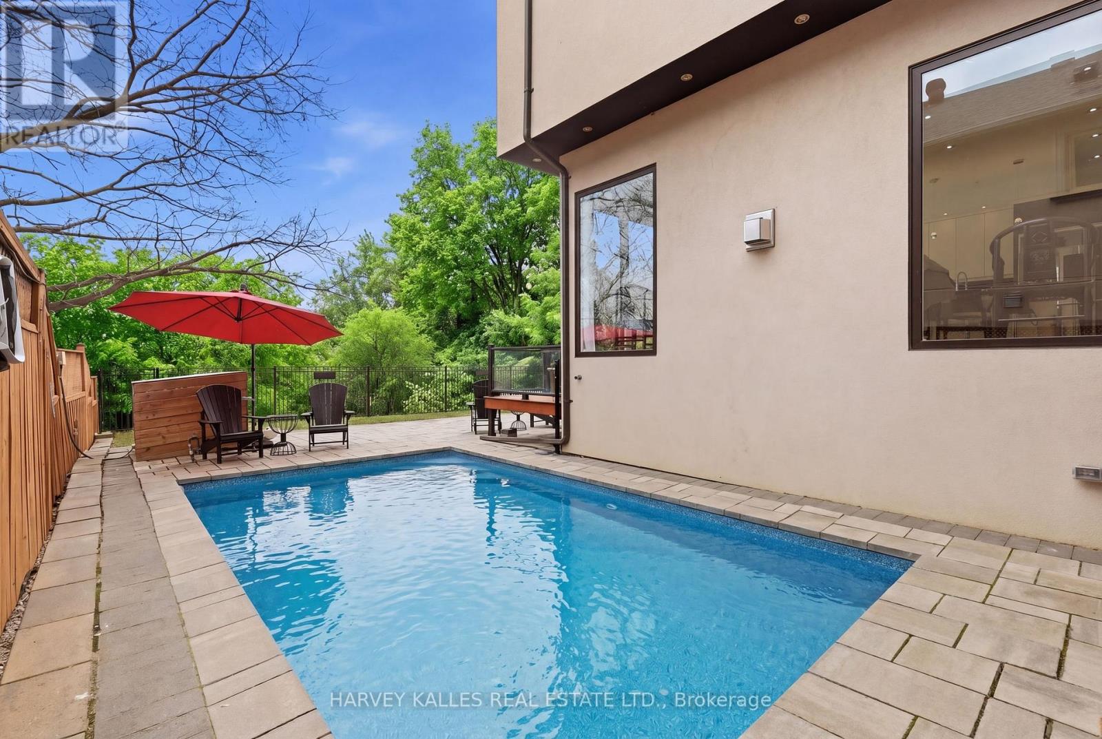 46 Ravenscrest Drive, Toronto, Ontario  M9B 5M7 - Photo 25 - W12989518