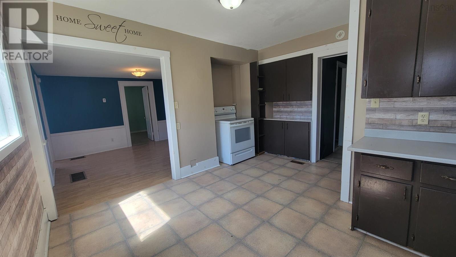 2-4 Baker Street, Yarmouth, Nova Scotia  B5A 2W7 - Photo 9 - 202607205