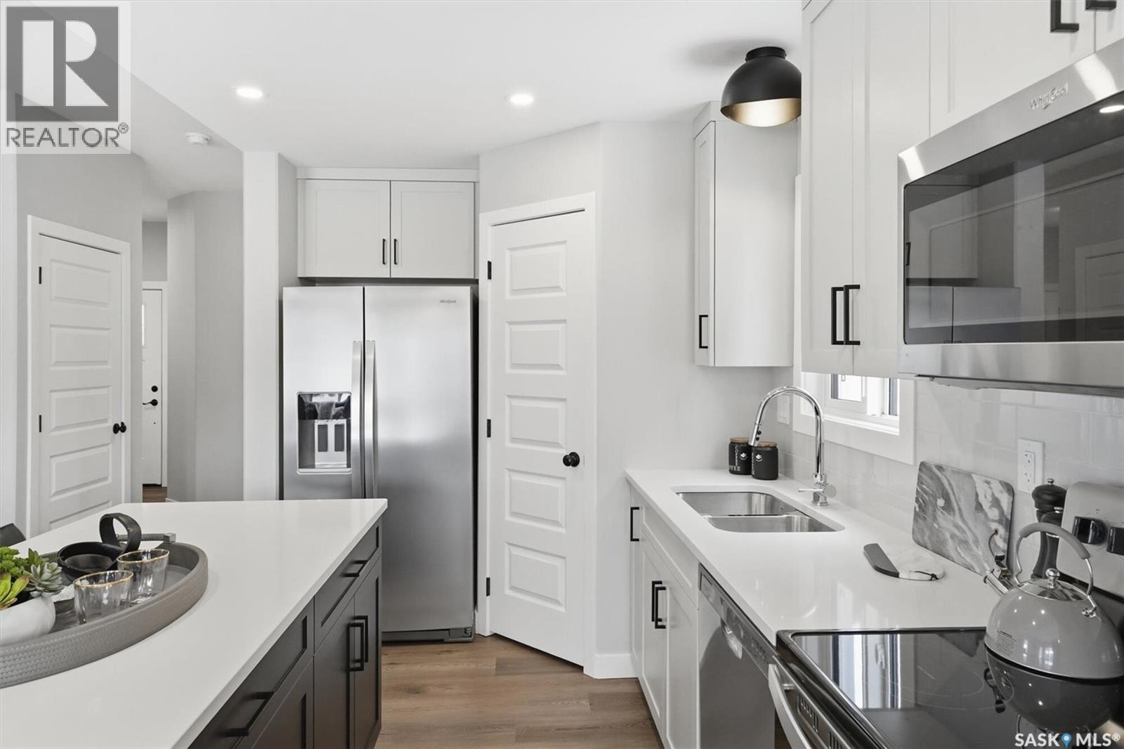 234 Kostiuk Crescent, Saskatoon, Saskatchewan  S7V 1R7 - Photo 6 - SK032672