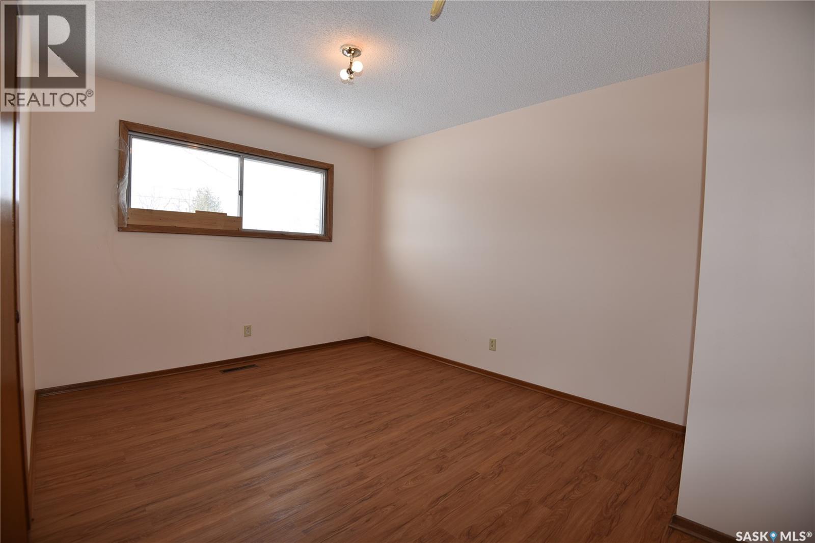 402-404 1st Street W, Nipawin, Saskatchewan  S0E 1E0 - Photo 16 - SK032585