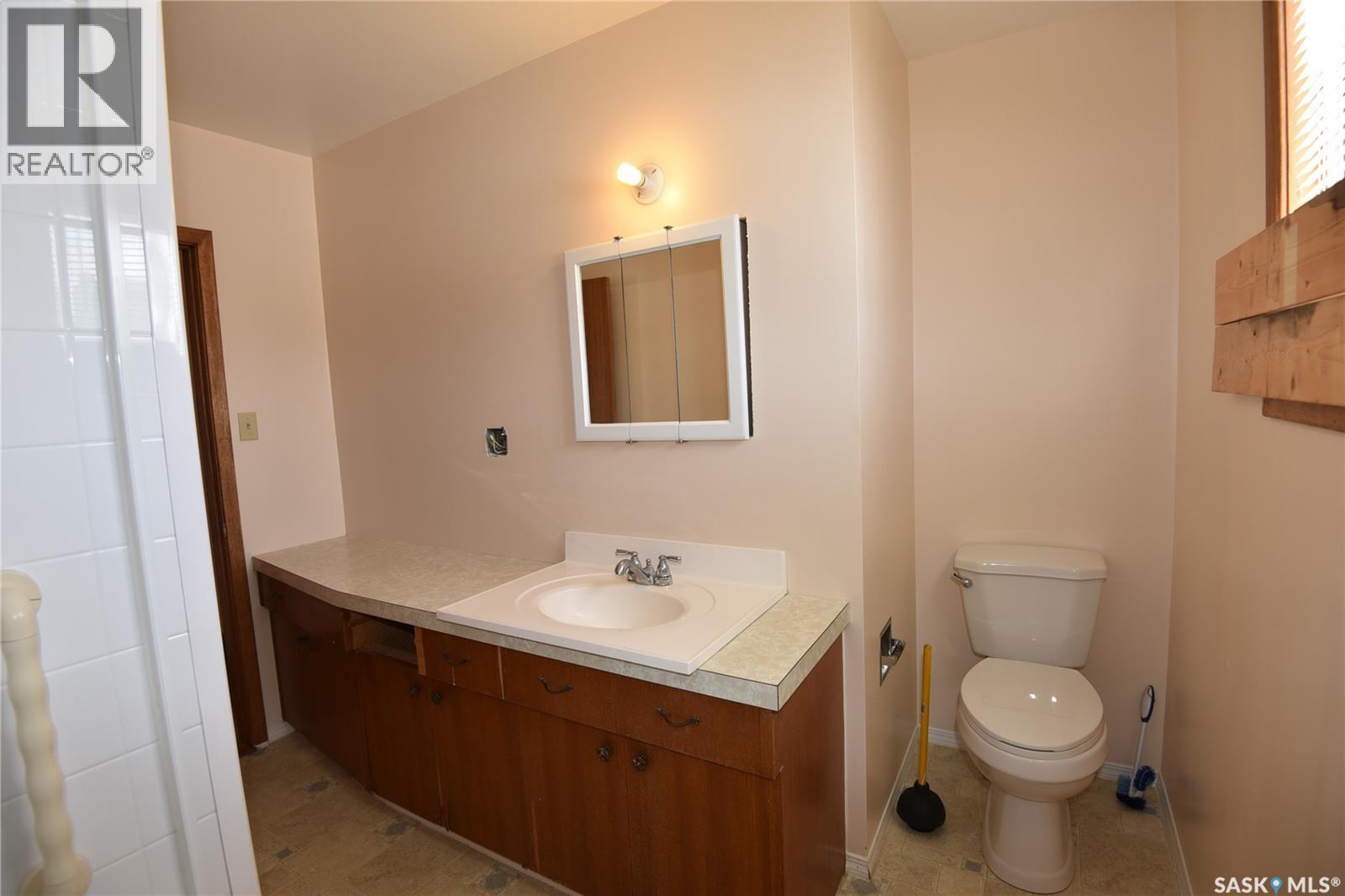 402-404 1st Street W, Nipawin, Saskatchewan  S0E 1E0 - Photo 18 - SK032585