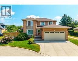 10 SHADOWDALE Drive, Stoney Creek, Ontario