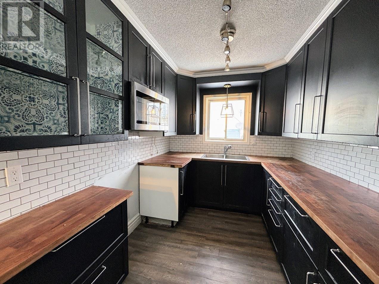 46 Neebig Ave, Manitouwadge, Ontario  P0T 2C0 - Photo 3 - TB2600090