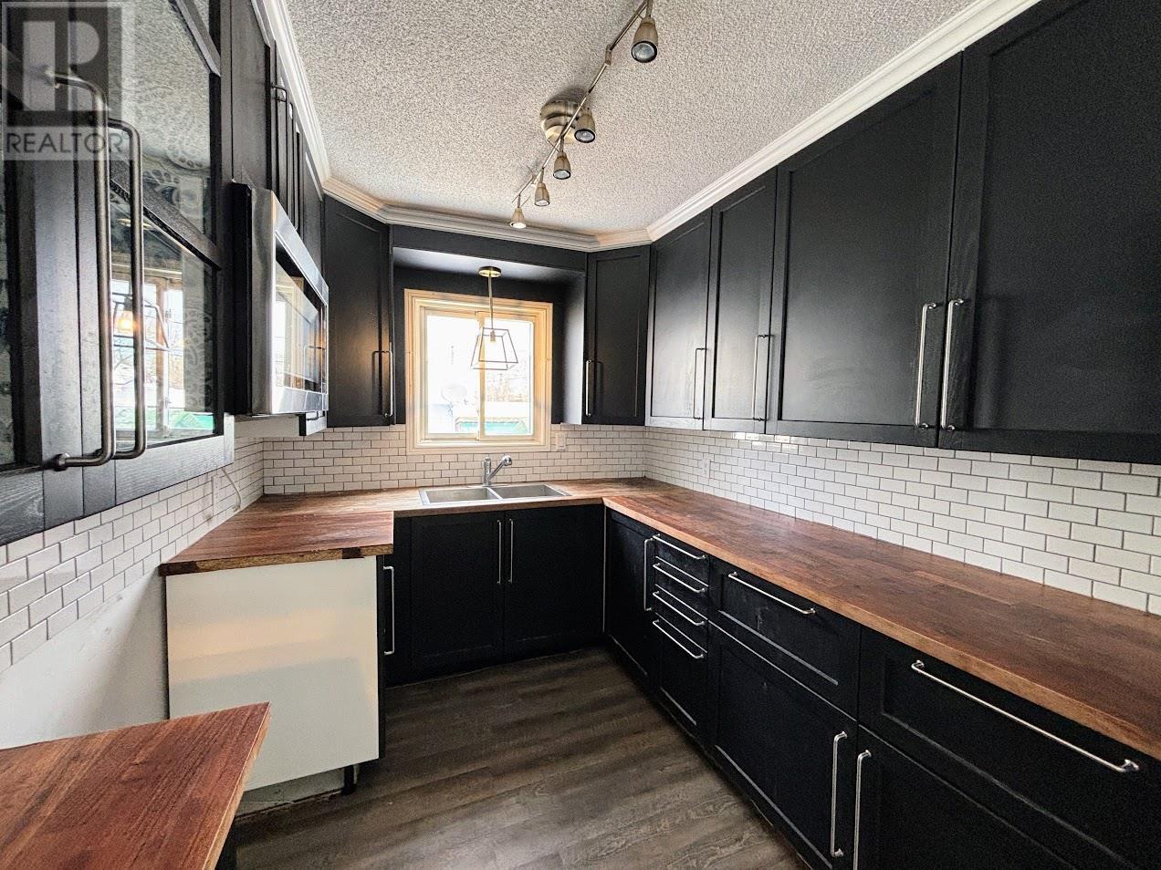 46 Neebig Ave, Manitouwadge, Ontario  P0T 2C0 - Photo 2 - TB2600090