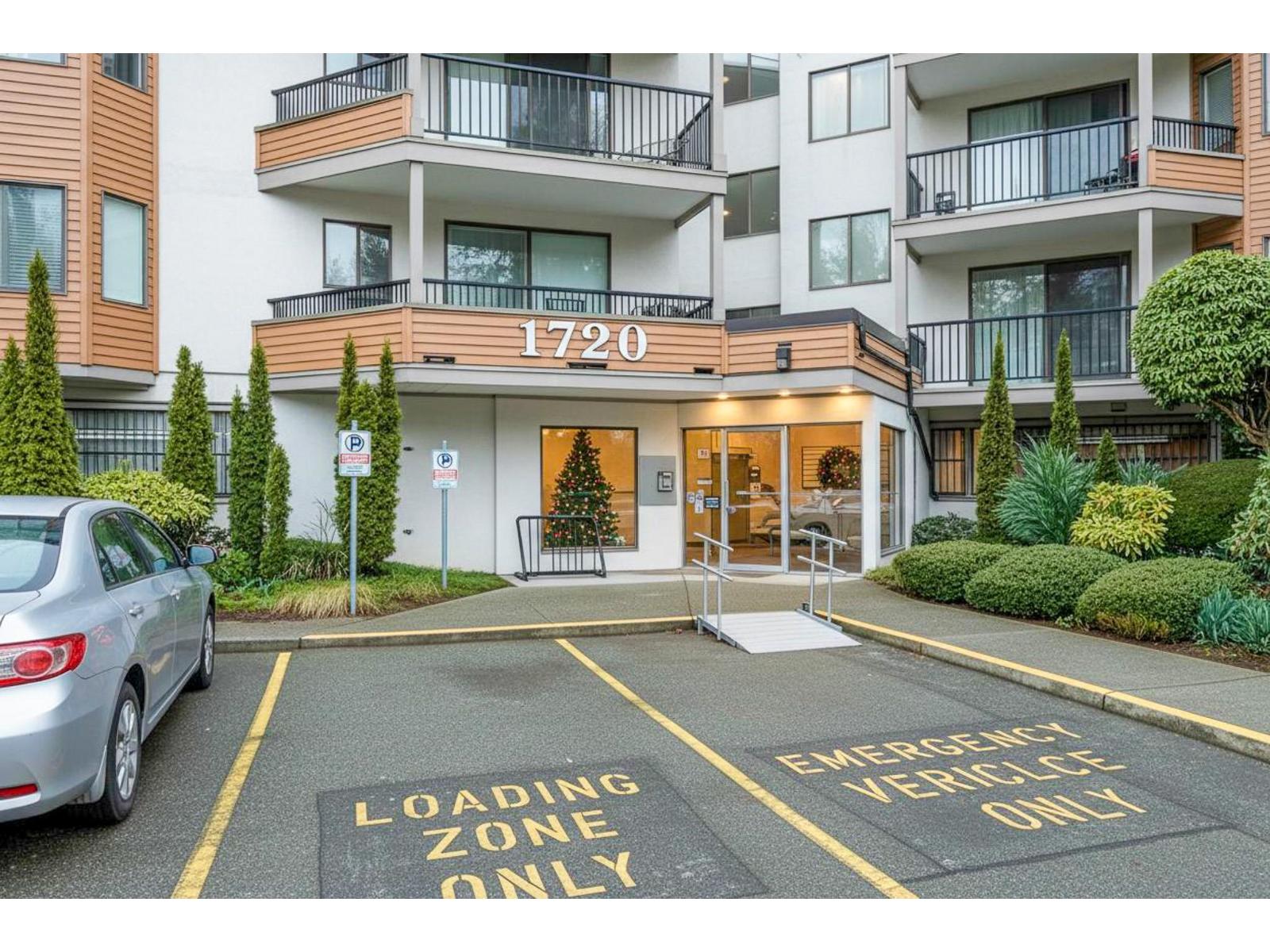 112 1720 Southmere Crescent, Surrey, British Columbia  V4A 6E3 - Photo 4 - R3109956