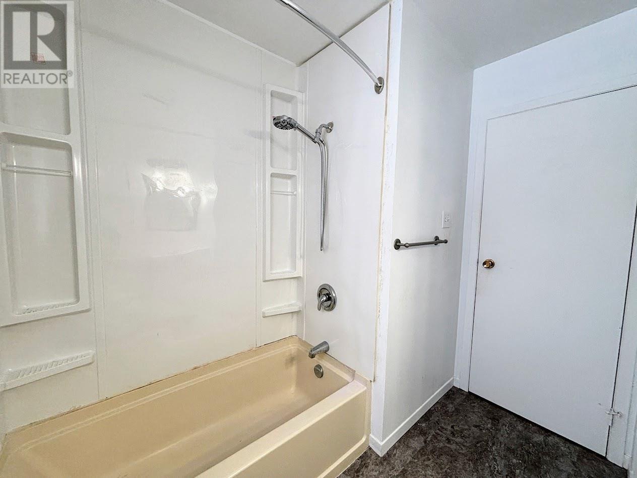 31 Brooks St, Manitouwadge, Ontario  P0T 2C0 - Photo 16 - TB2600370