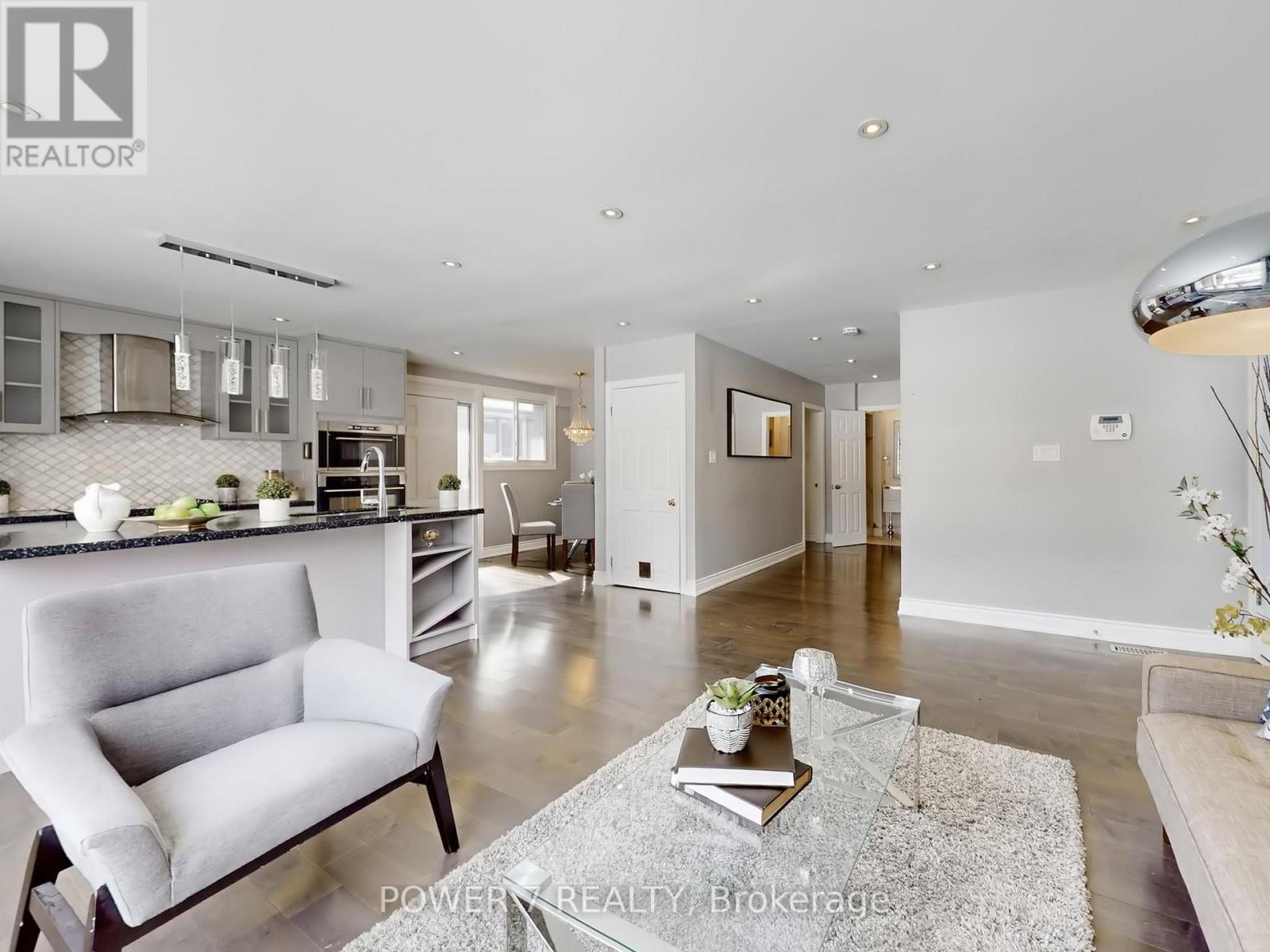 118 Kirker Avenue, Toronto, Ontario  M1G 1N1 - Photo 5 - E12991122