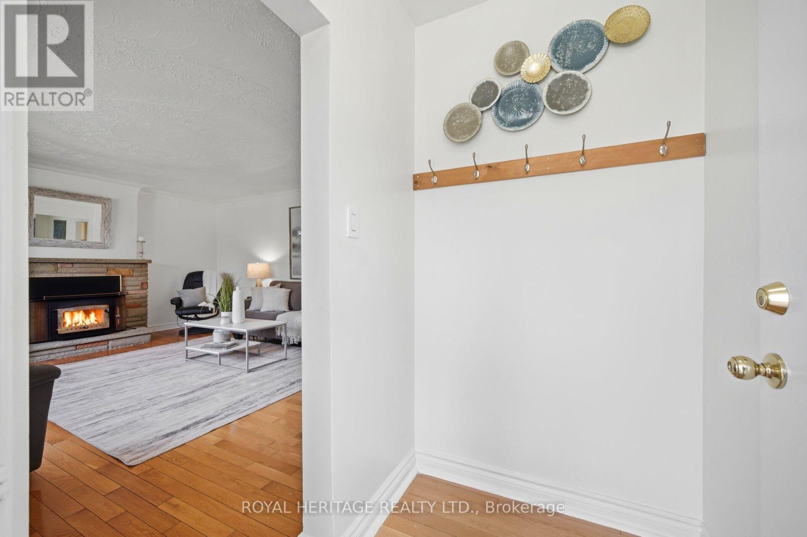 45 Andrew Avenue, Toronto, Ontario  M1M 3H1 - Photo 3 - E12991126