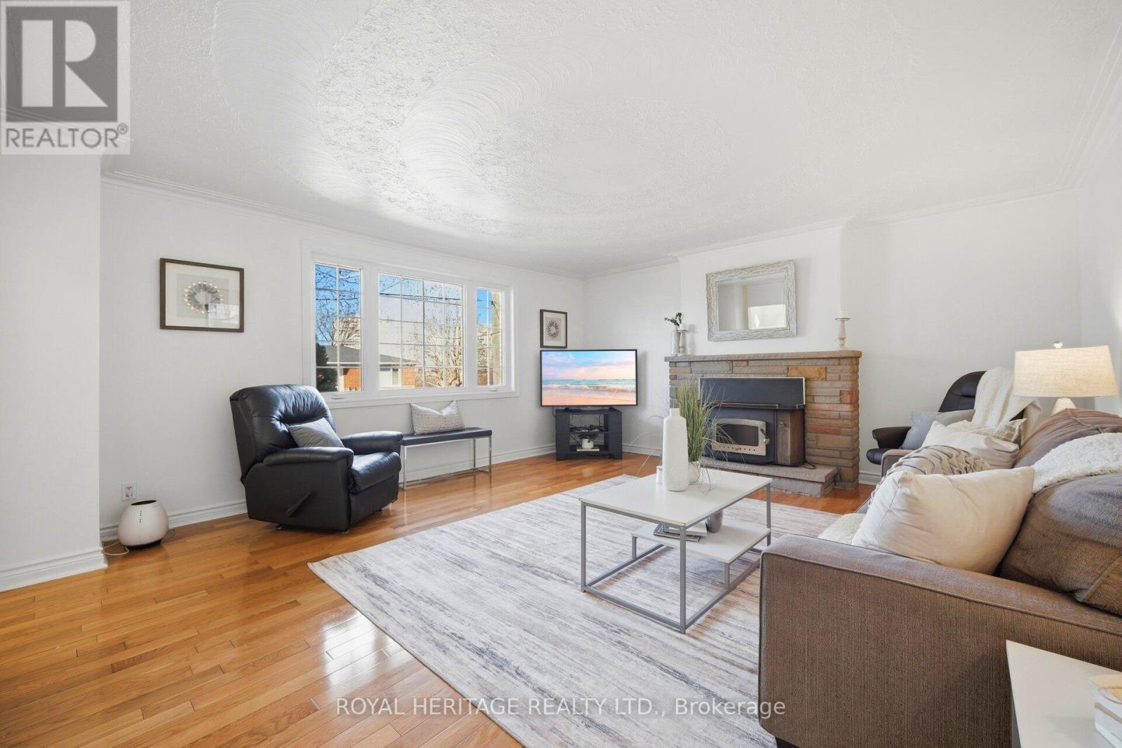 45 Andrew Avenue, Toronto, Ontario  M1M 3H1 - Photo 7 - E12991126