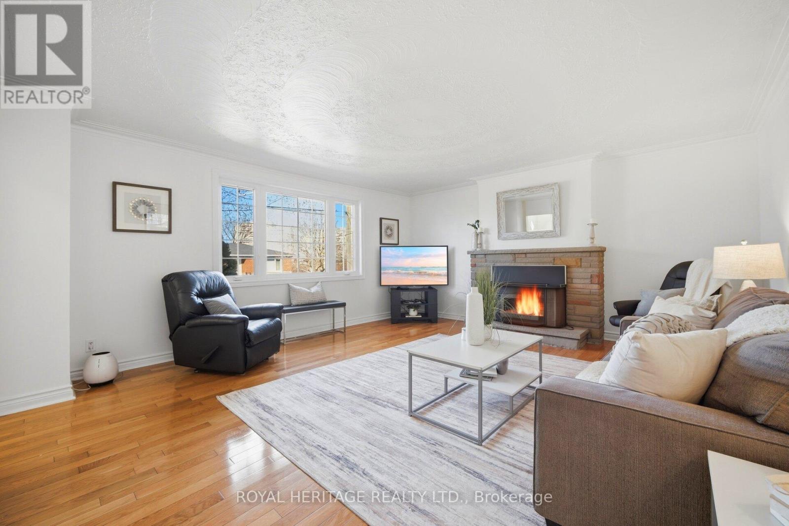 45 Andrew Avenue, Toronto, Ontario  M1M 3H1 - Photo 8 - E12991126