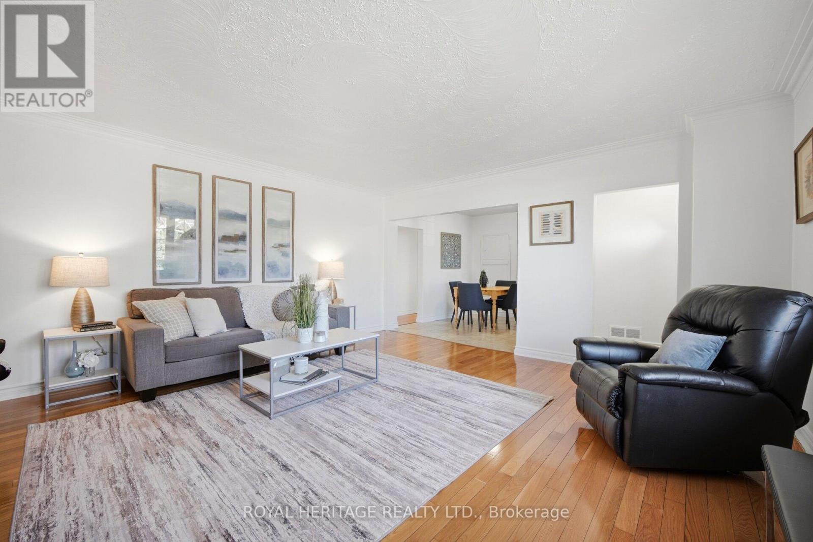 45 Andrew Avenue, Toronto, Ontario  M1M 3H1 - Photo 9 - E12991126