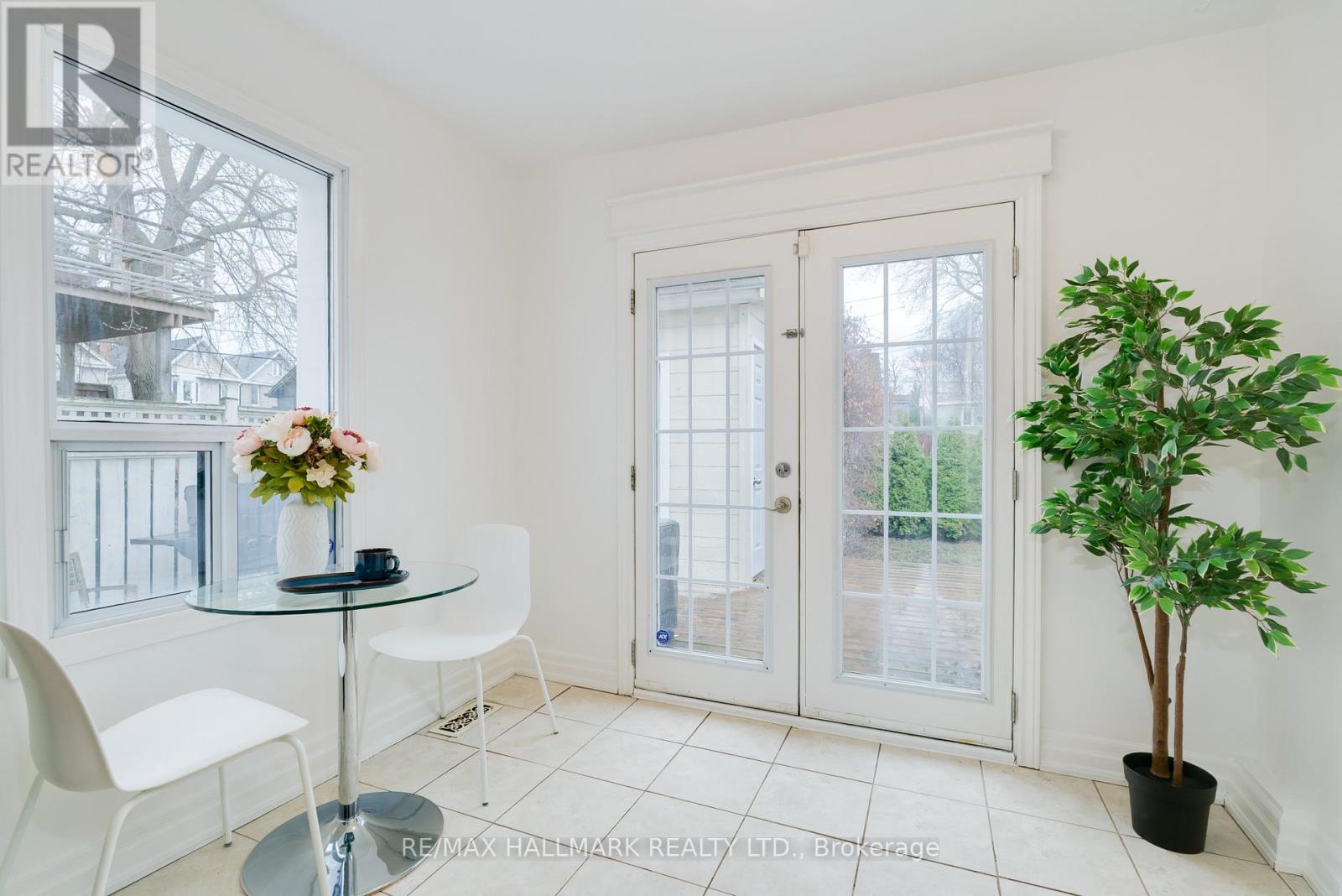 129 Woodfield Road, Toronto, Ontario  M4L 2W5 - Photo 13 - E12991178