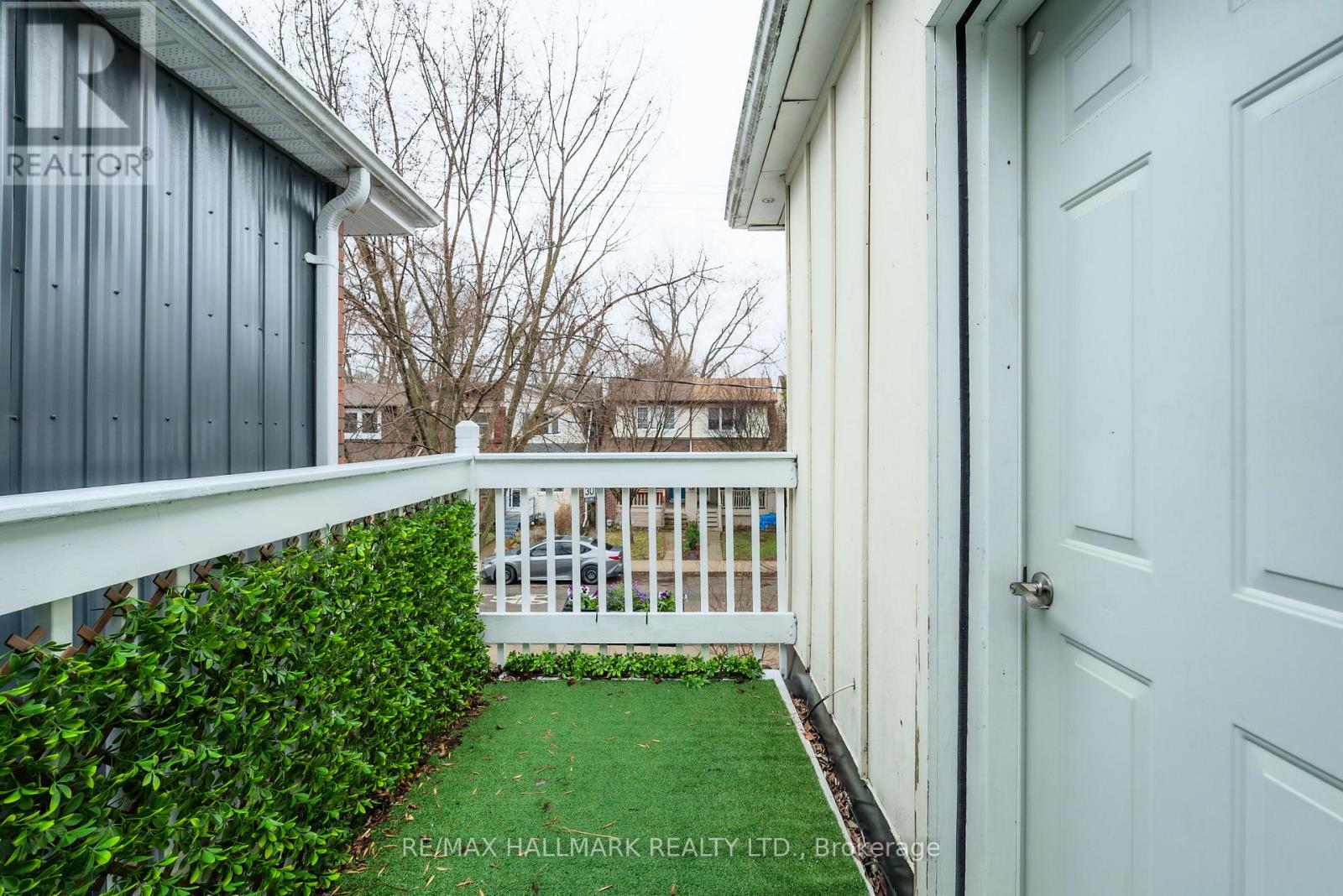 129 Woodfield Road, Toronto, Ontario  M4L 2W5 - Photo 21 - E12991178