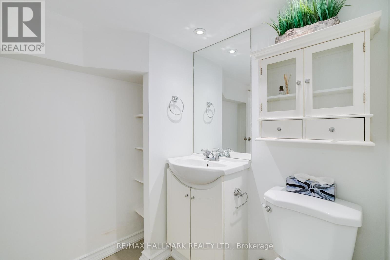 129 Woodfield Road, Toronto, Ontario  M4L 2W5 - Photo 35 - E12991178