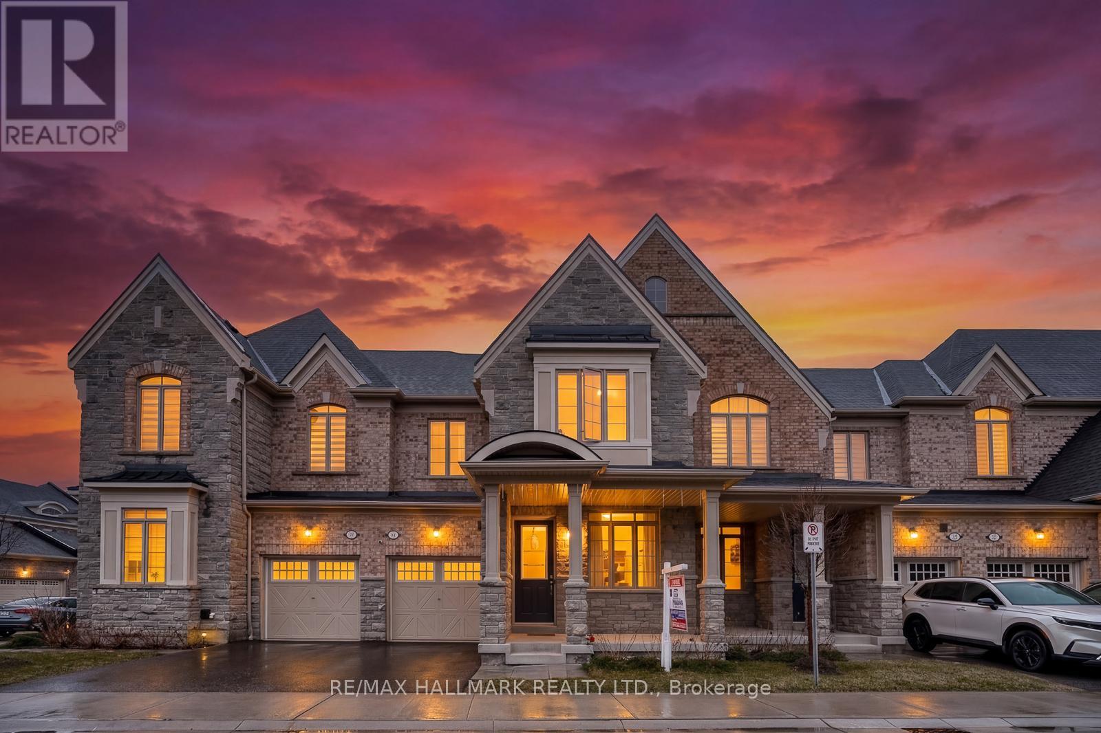 4 HICKLING LANE, Ajax, Ontario