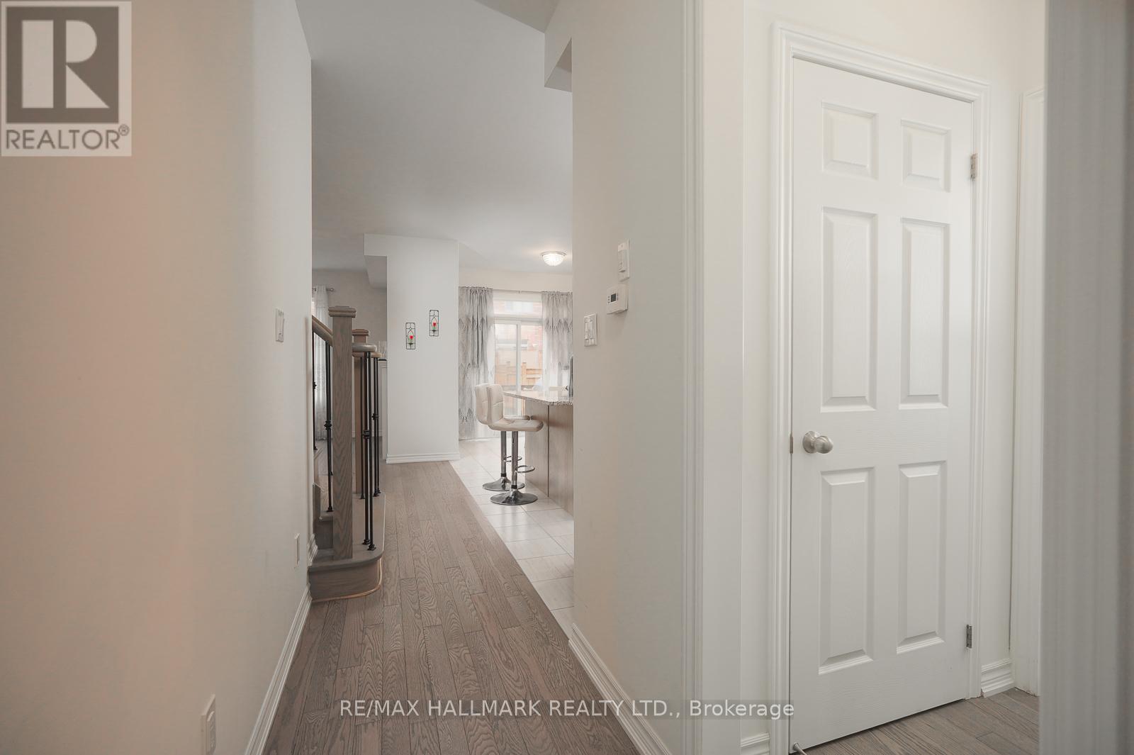 4 Hickling Lane, Ajax, Ontario  L1T 0N6 - Photo 11 - E12991204