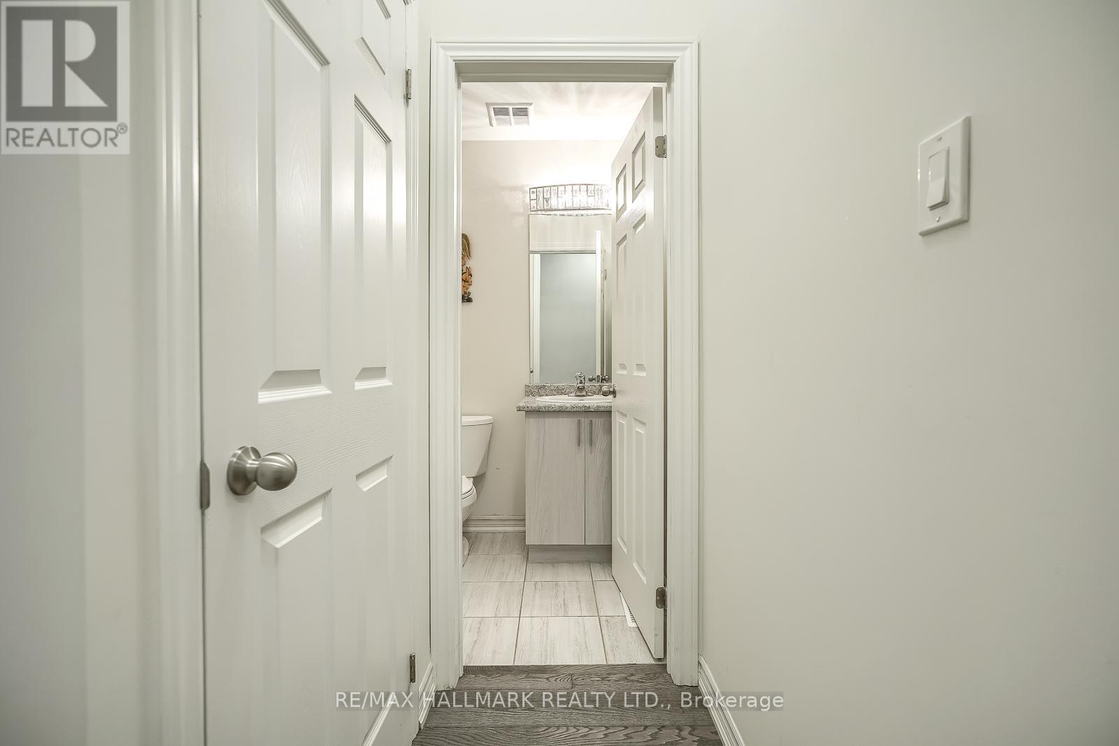 4 Hickling Lane, Ajax, Ontario  L1T 0N6 - Photo 22 - E12991204