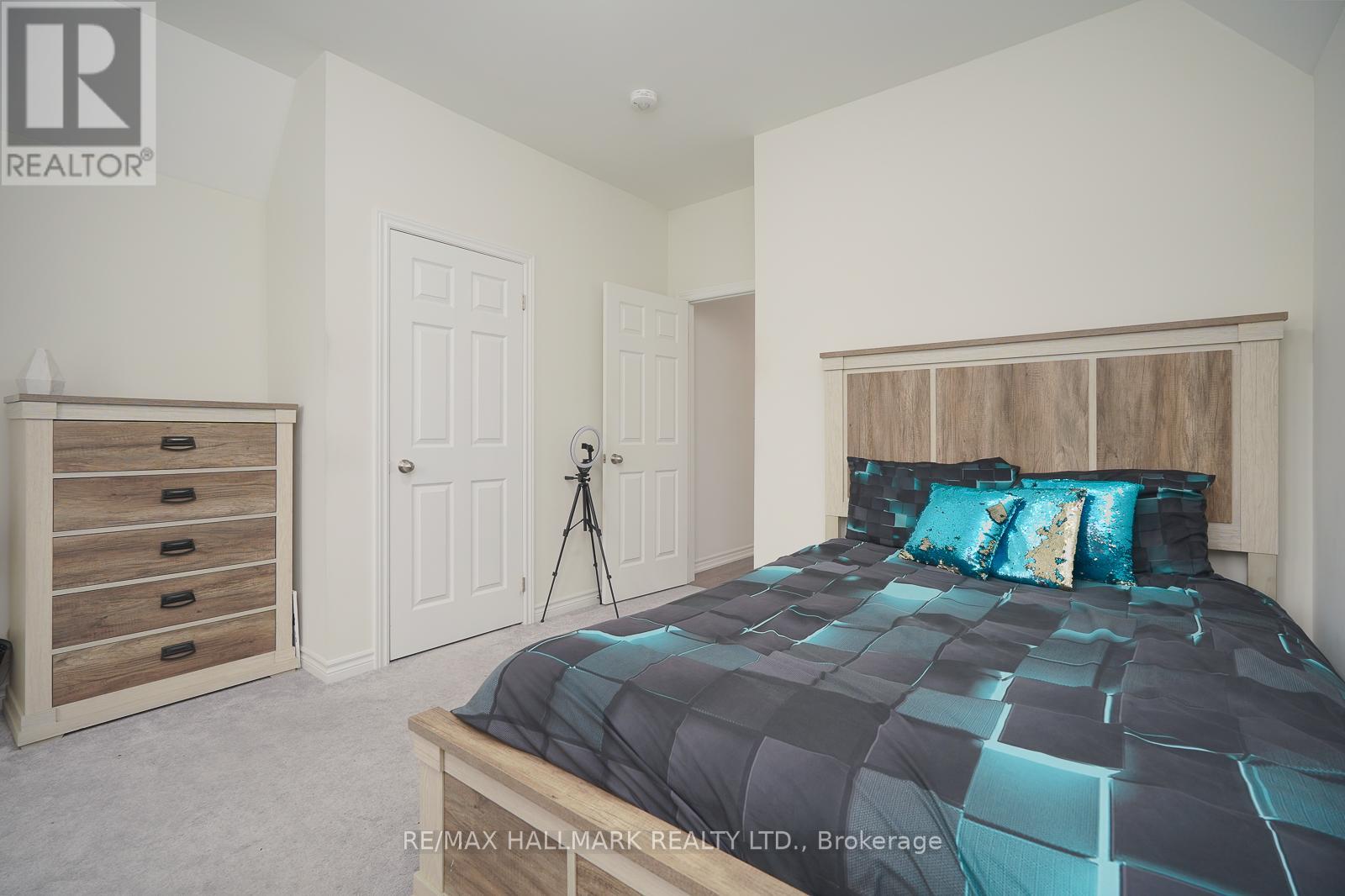 4 Hickling Lane, Ajax, Ontario  L1T 0N6 - Photo 34 - E12991204