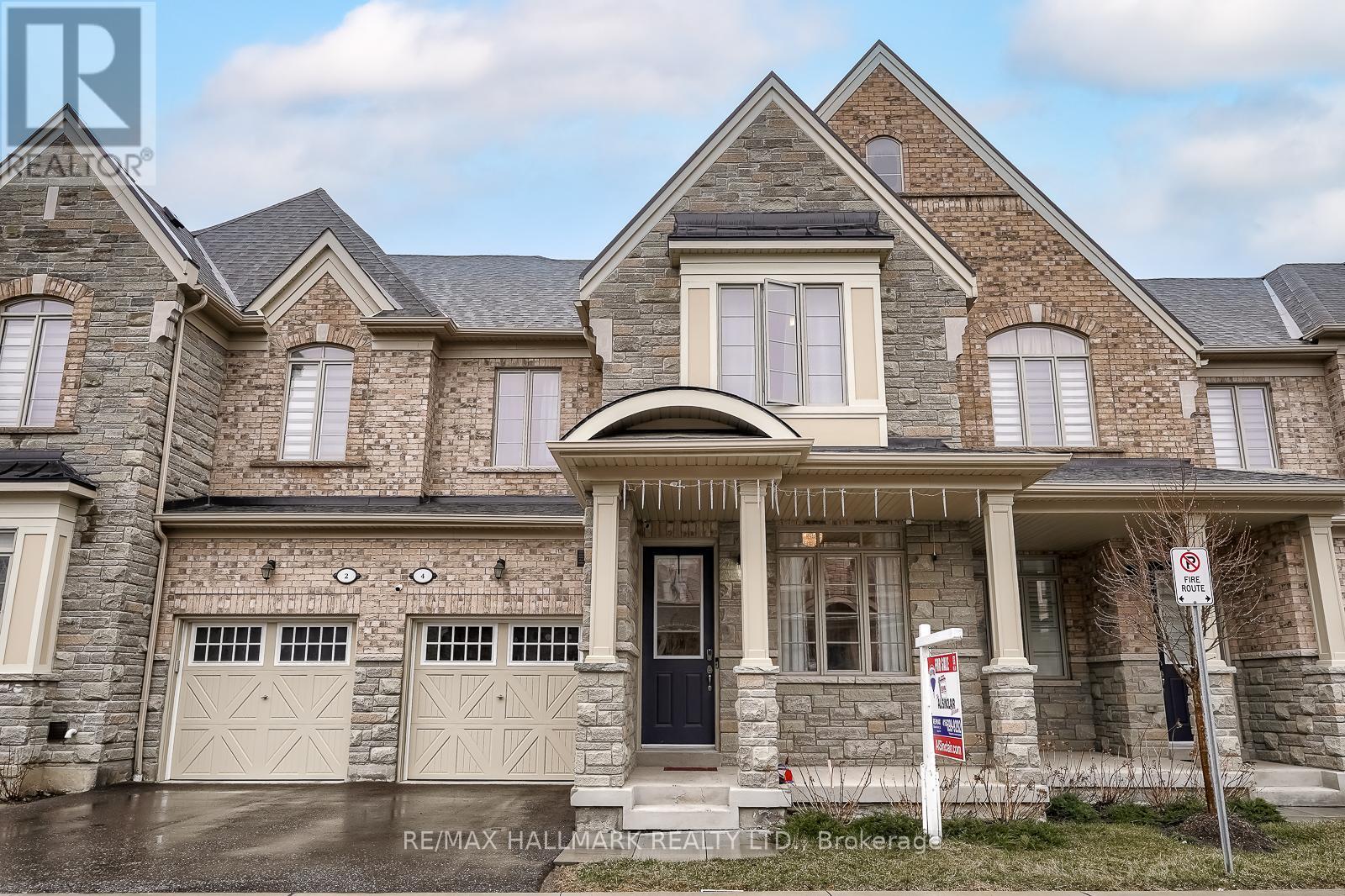 4 Hickling Lane, Ajax, Ontario  L1T 0N6 - Photo 4 - E12991204