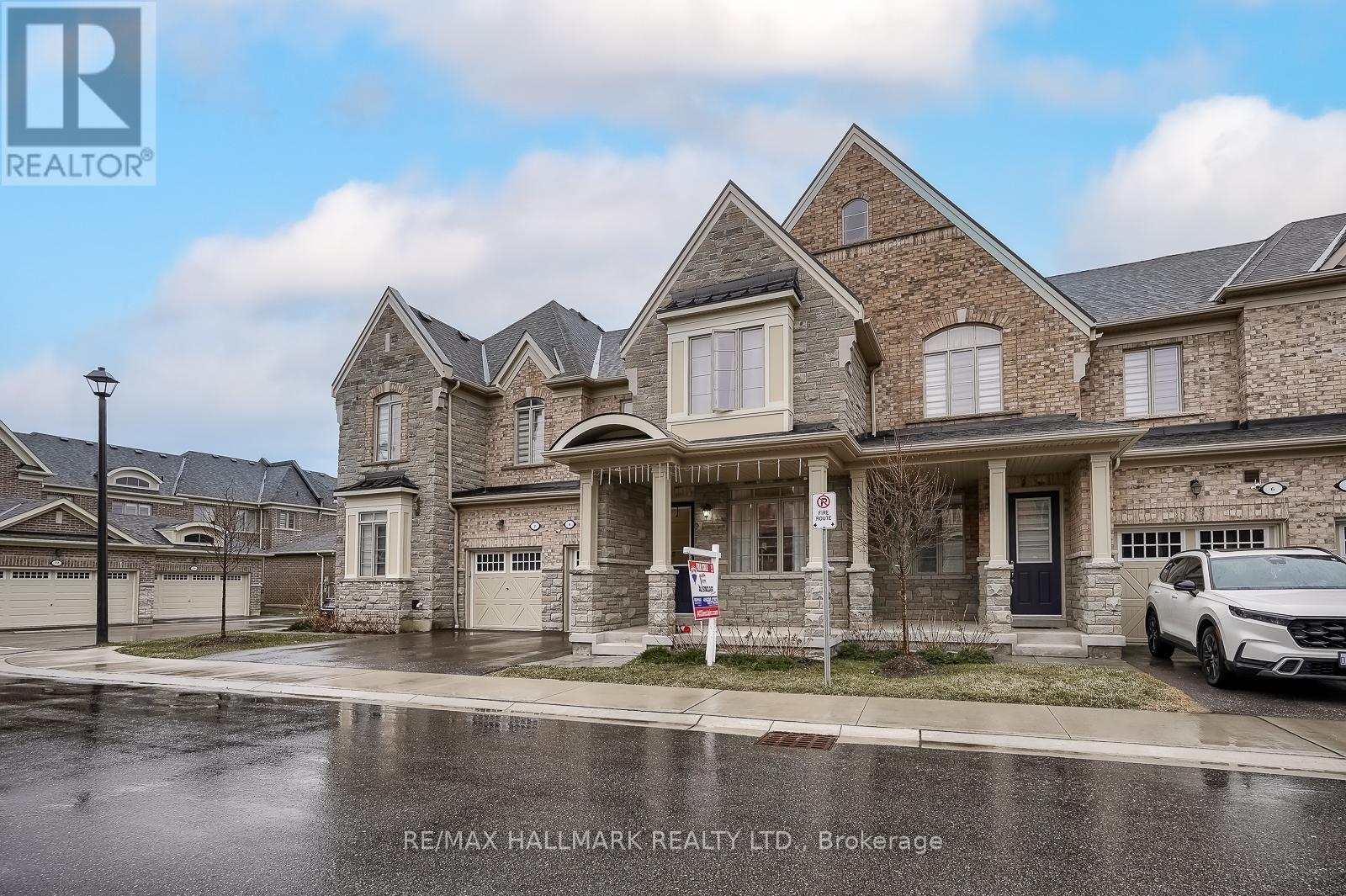 4 Hickling Lane, Ajax, Ontario  L1T 0N6 - Photo 5 - E12991204