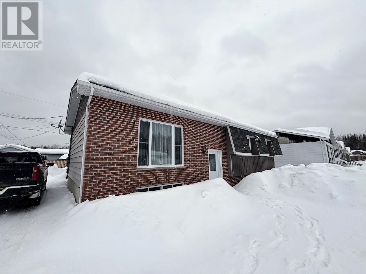 18 Wendego ST, Manitouwadge, Ontario