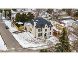 52 CHILD DRIVE, Aurora, Ontario