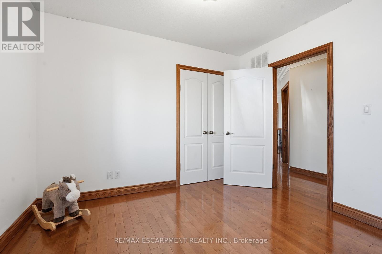 4 Lakeside Drive, Hamilton, Ontario  L8E 5C1 - Photo 20 - X12726180