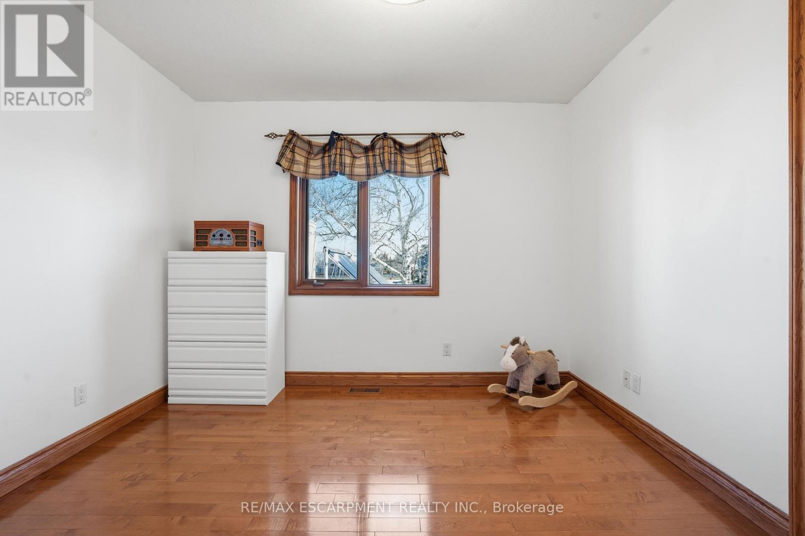 4 Lakeside Drive, Hamilton, Ontario  L8E 5C1 - Photo 19 - X12726180