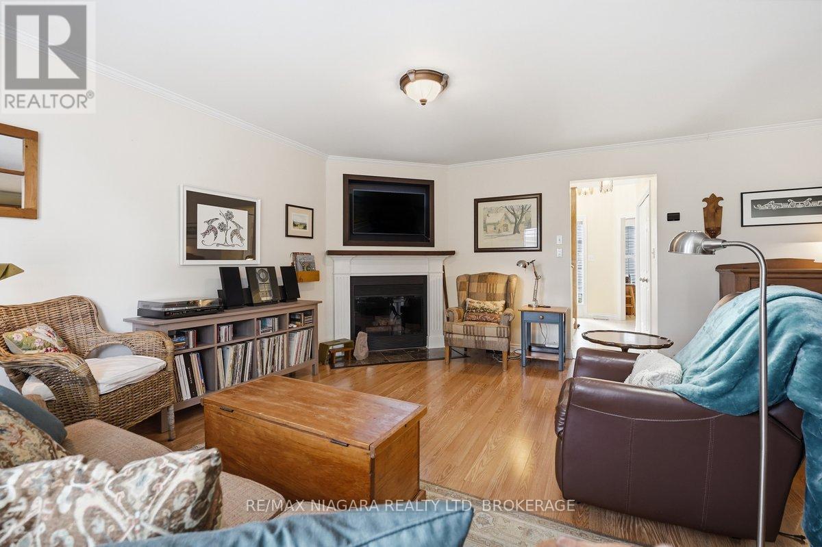 23 - 5 Lakeside Drive W, St. Catharines (Port Weller), Ontario  L2M 1P3 - Photo 17 - X12991390