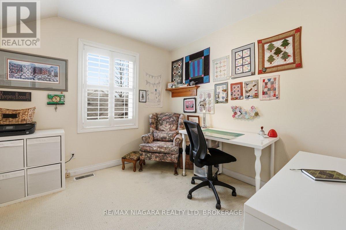 23 - 5 Lakeside Drive W, St. Catharines (Port Weller), Ontario  L2M 1P3 - Photo 24 - X12991390