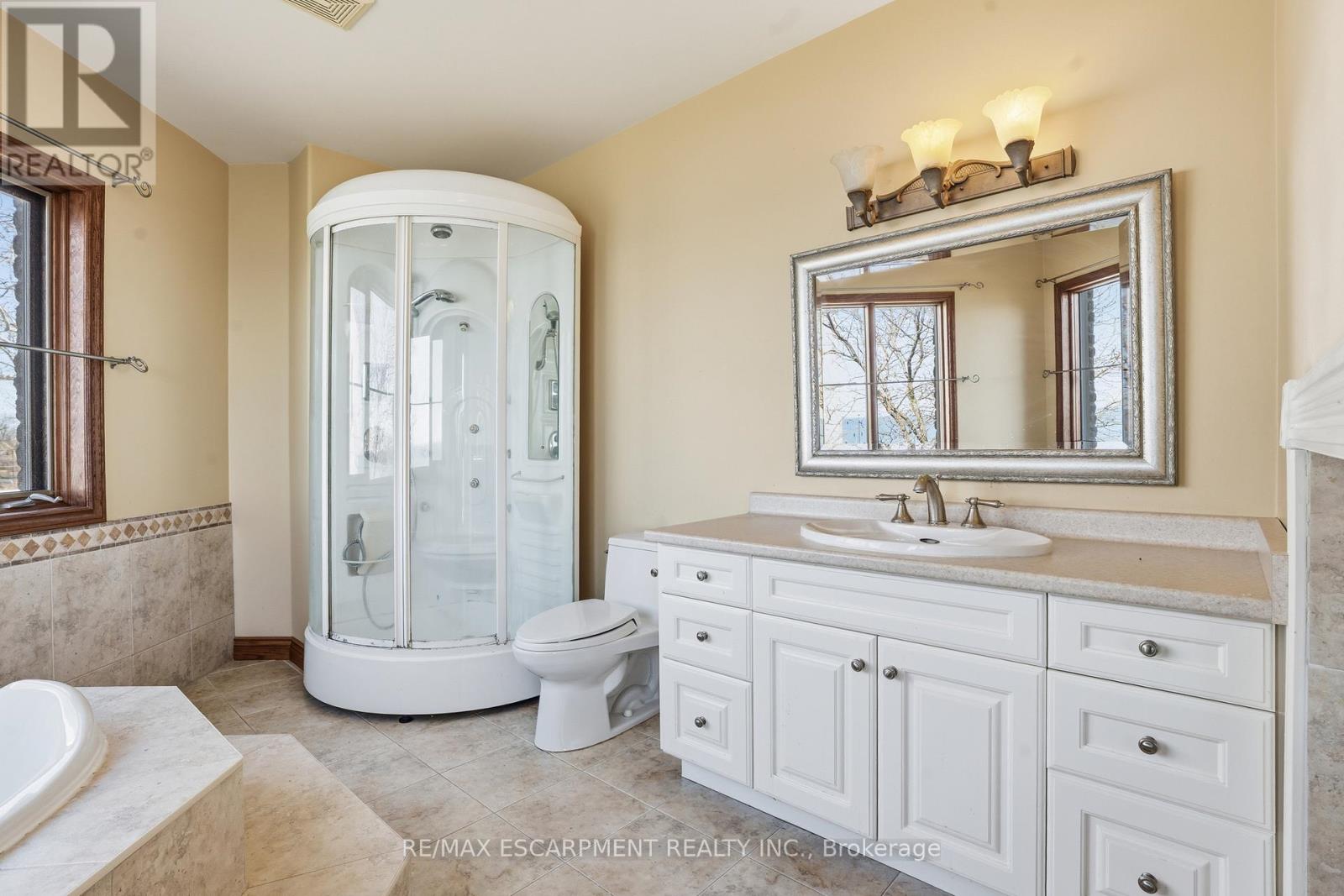 4 Lakeside Drive, Hamilton, Ontario  L8E 5C1 - Photo 24 - X12726180