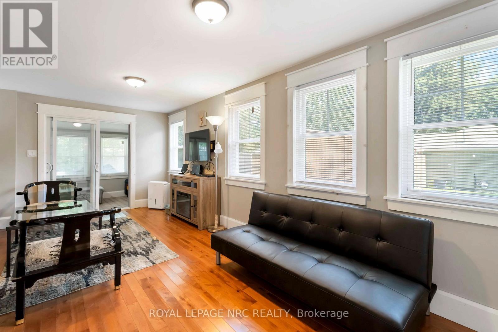 3242 Riselay Avenue, Fort Erie, Ontario  L0S 1N0 - Photo 11 - X12991494