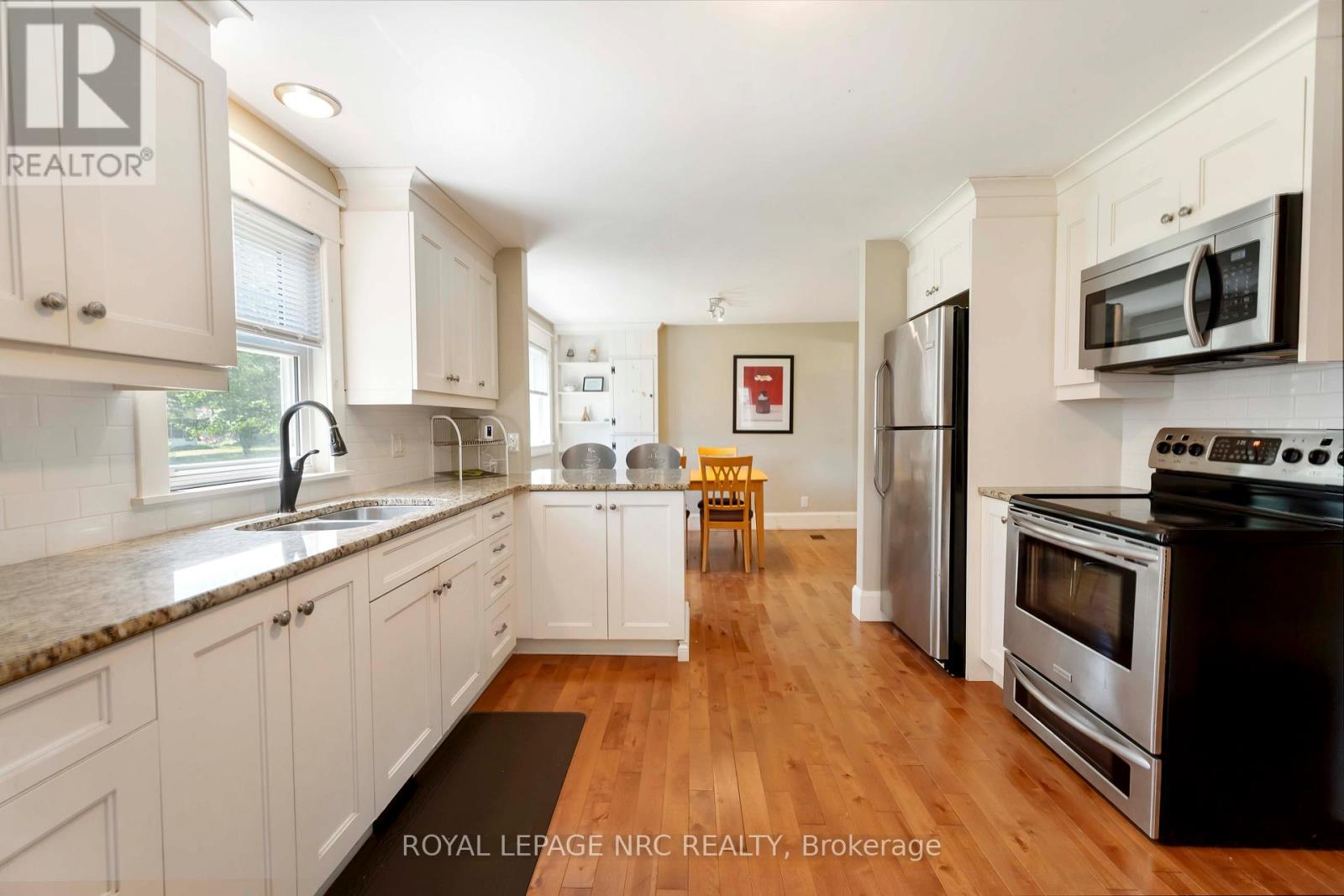 3242 Riselay Avenue, Fort Erie, Ontario  L0S 1N0 - Photo 16 - X12991494