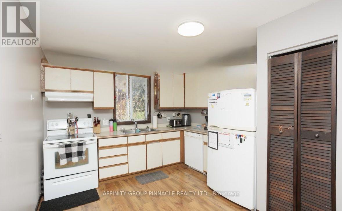 178 Colborne Street W, Kawartha Lakes, Ontario  K9V 6A1 - Photo 14 - X12916630