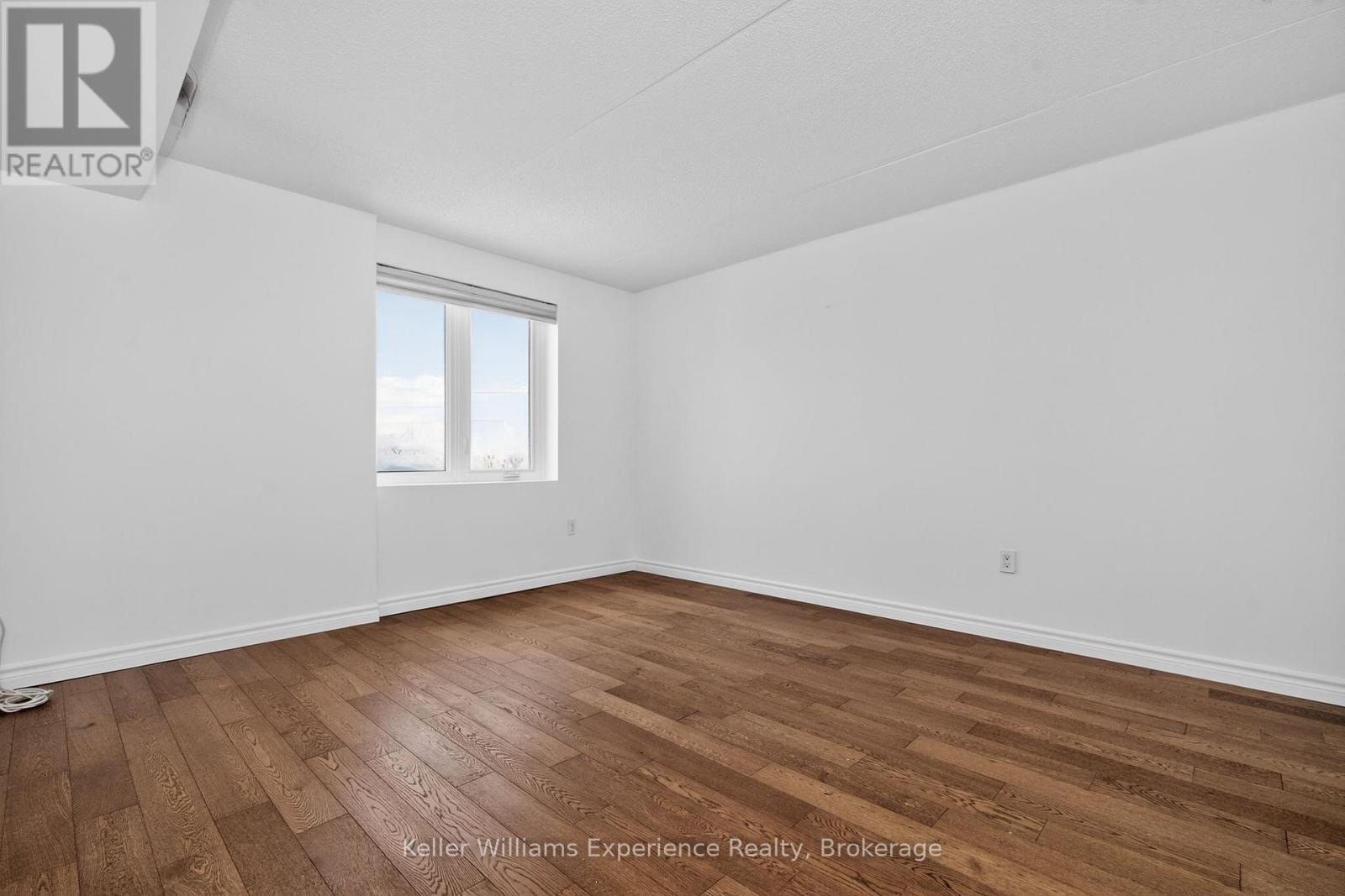 404 - 11 Beck Boulevard, Penetanguishene, Ontario L9M 2G1 - Photo 11 - S12991266