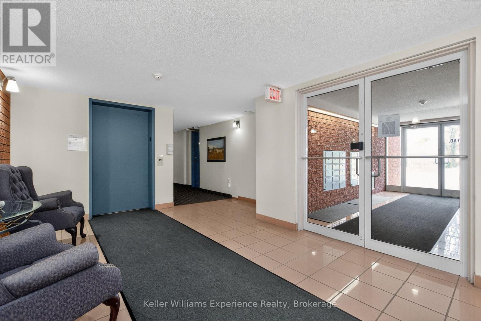 404 - 11 Beck Boulevard, Penetanguishene, Ontario L9M 2G1 - Photo 2 - S12991266