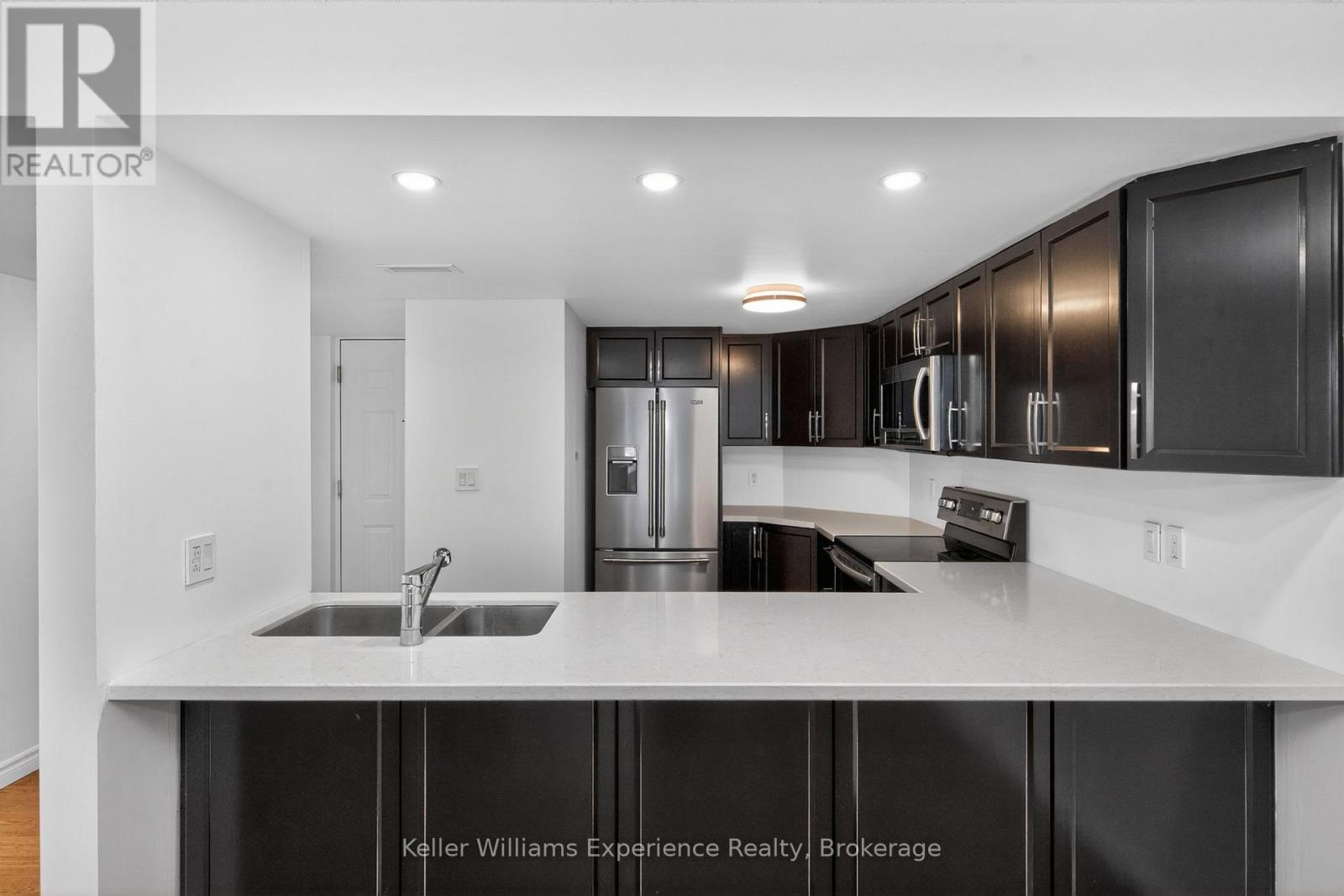 404 - 11 Beck Boulevard, Penetanguishene, Ontario L9M 2G1 - Photo 4 - S12991266