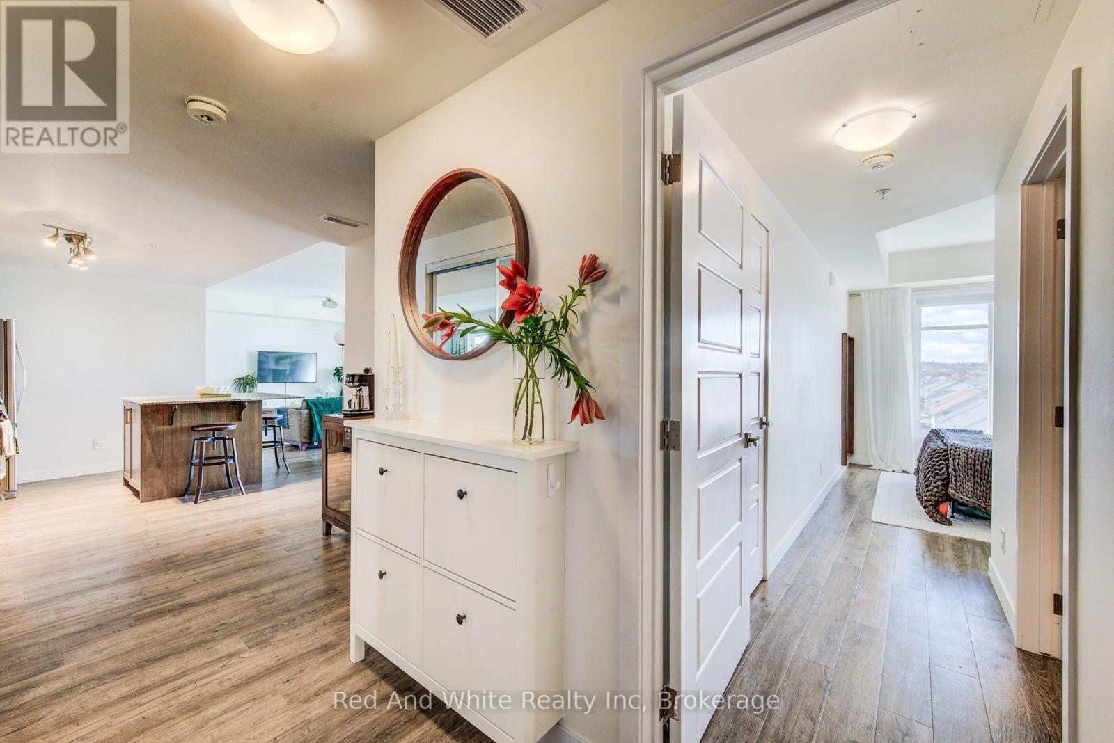 407 - 175 Commonwealth Street, Kitchener, Ontario N2E 0H4 - Photo 4 - X12991418