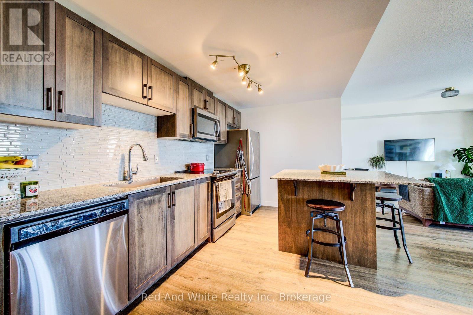 407 - 175 Commonwealth Street, Kitchener, Ontario N2E 0H4 - Photo 6 - X12991418