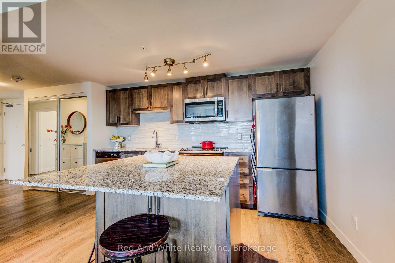 407 - 175 Commonwealth Street, Kitchener, Ontario N2E 0H4 - Photo 8 - X12991418