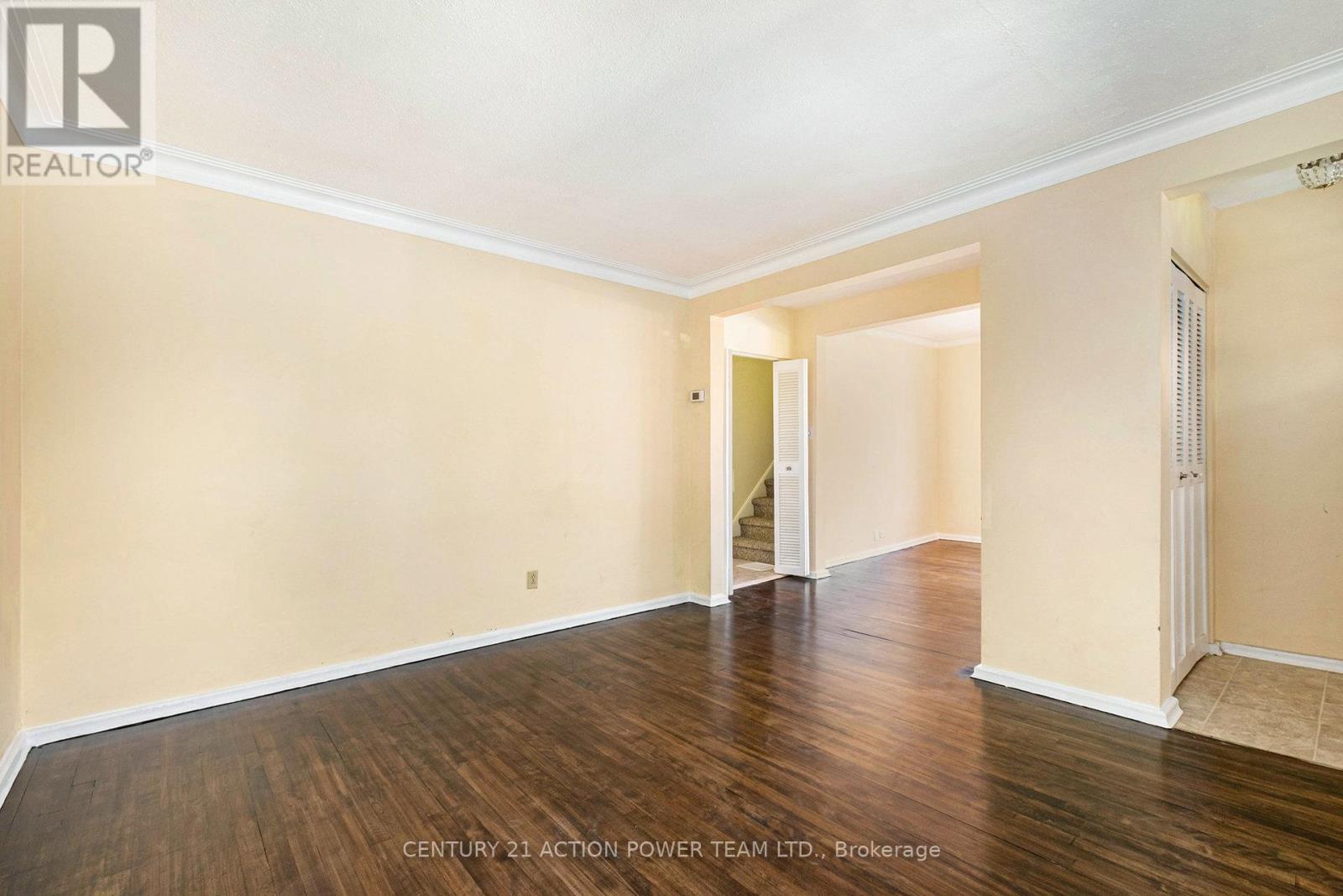 1318 Brookline Avenue, Ottawa, Ontario K1V 6S3 - Photo 7 - X12658988