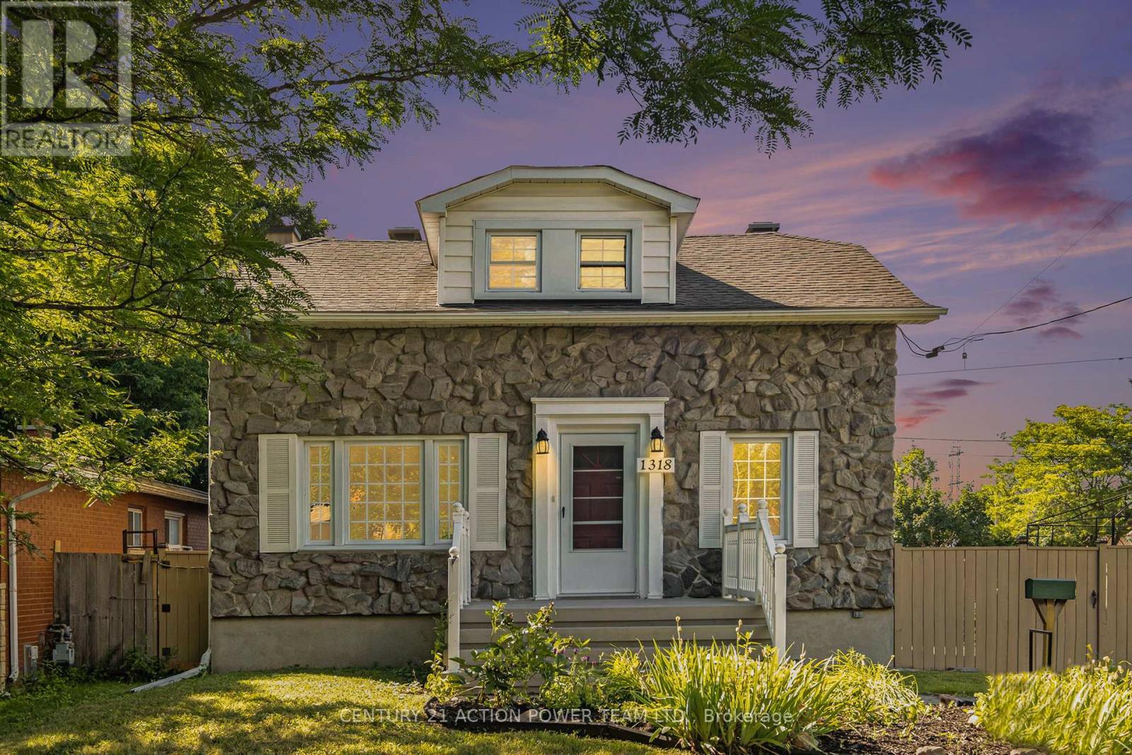 1318 Brookline Avenue, Ottawa, Ontario K1V 6S3 - Photo 3 - X12658988