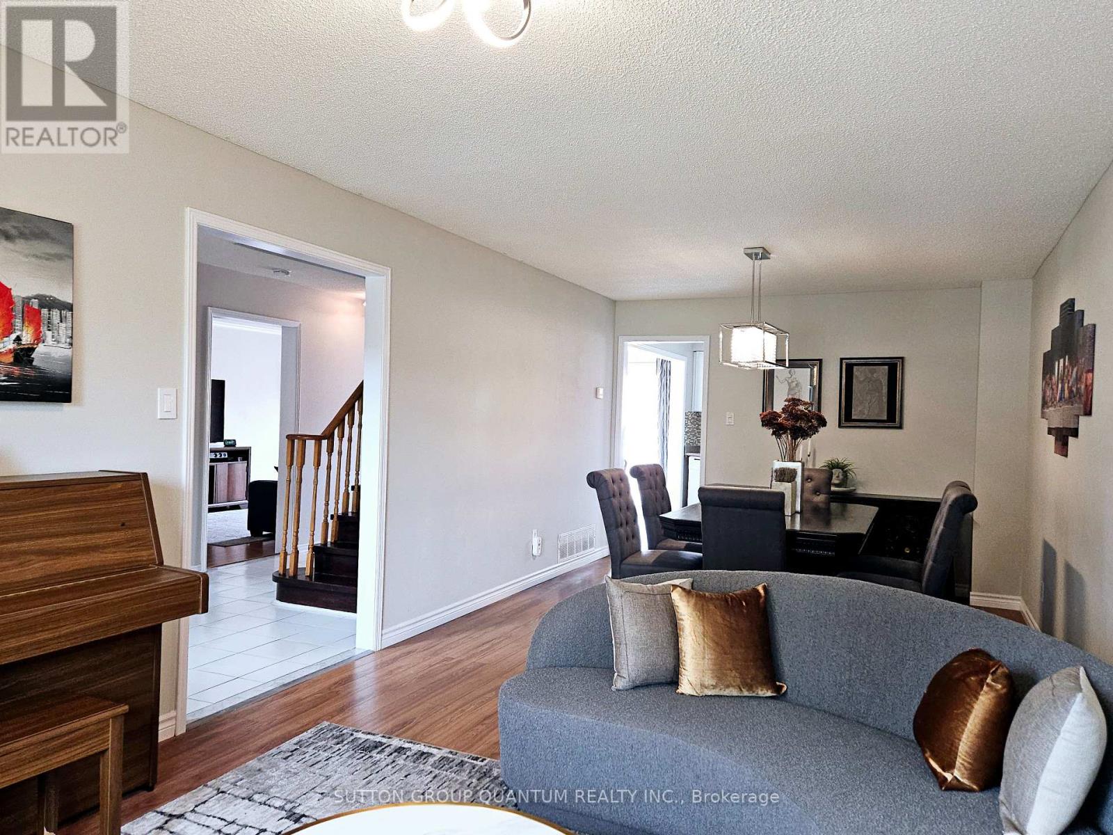 185 Blackfoot Trail S, Mississauga, Ontario  L5R 2G5 - Photo 6 - W12991110