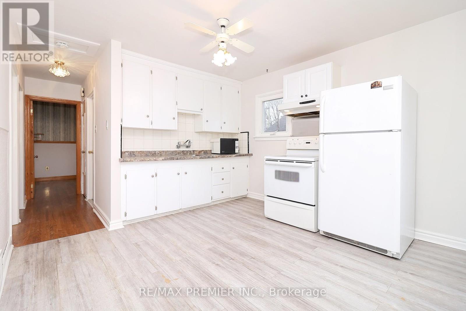 15 Boniface Avenue, Toronto, Ontario  M9W 1T5 - Photo 2 - W12991130