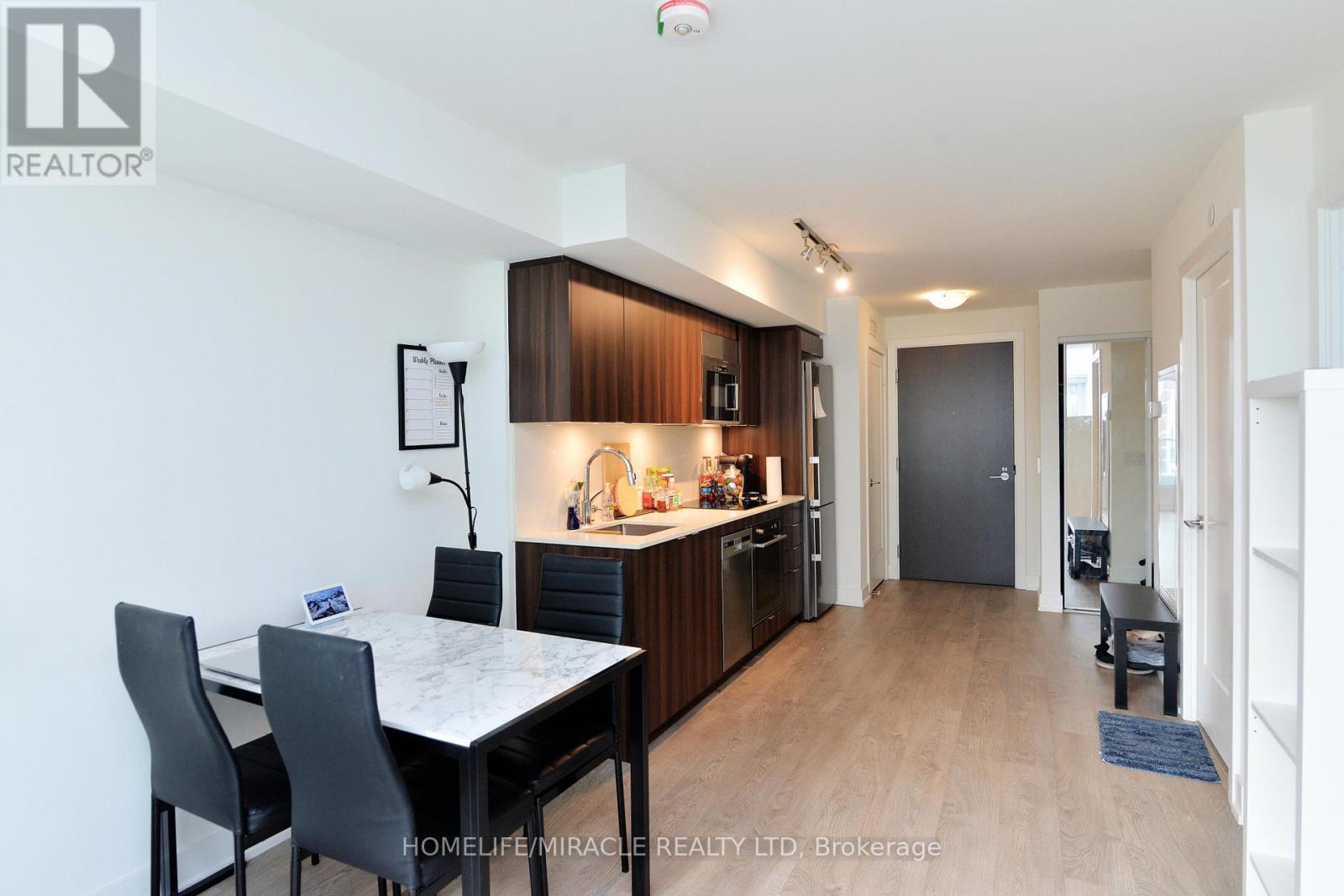 1732 - 5 Mabelle Avenue, Toronto, Ontario  M9A 0C8 - Photo 17 - W12991144