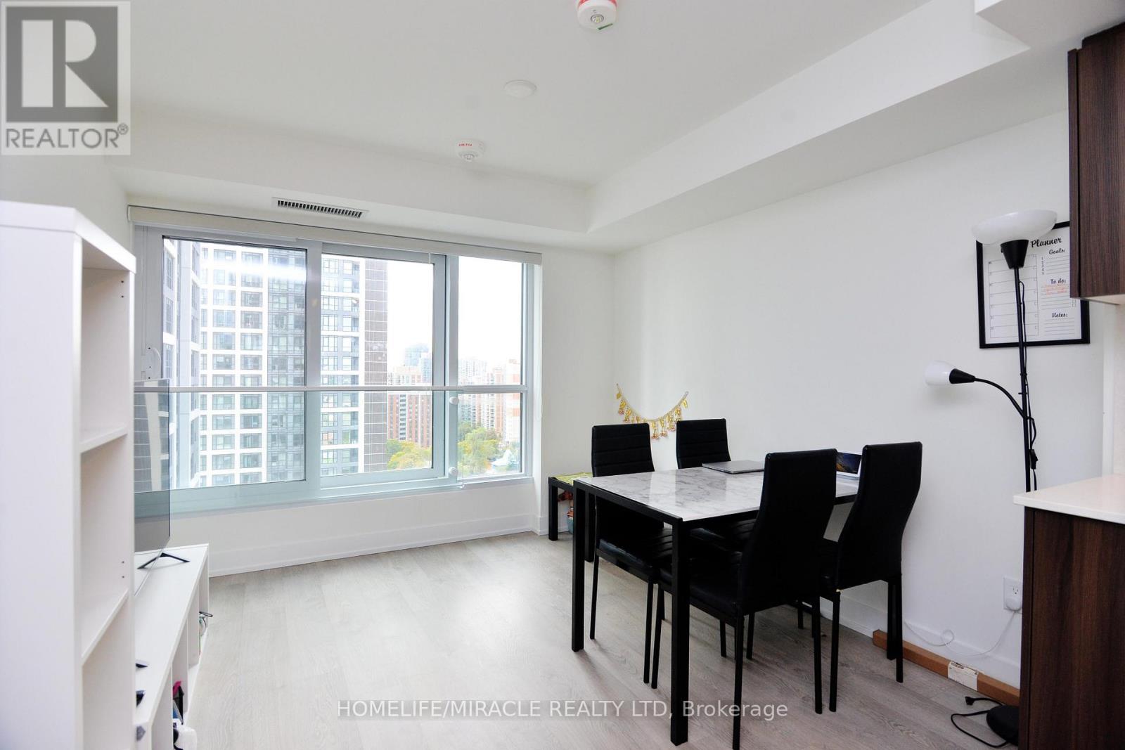 1732 - 5 Mabelle Avenue, Toronto, Ontario  M9A 0C8 - Photo 18 - W12991144