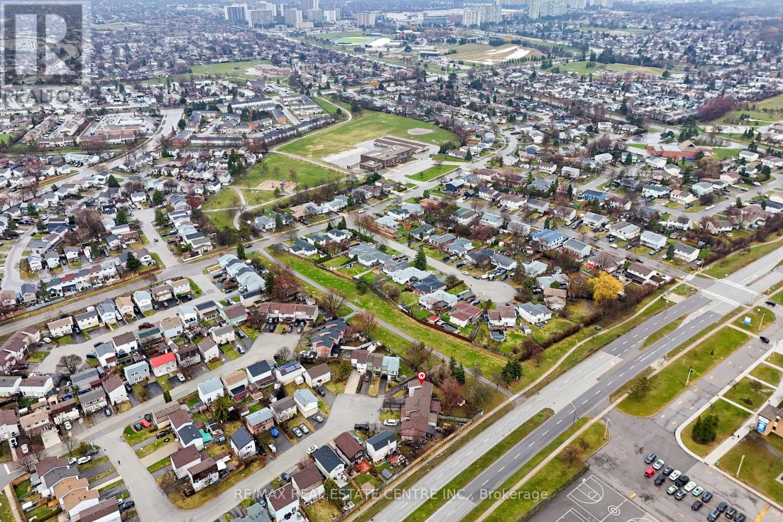 13 Gold Pine Court, Brampton, Ontario  L6S 2K6 - Photo 35 - W12991158