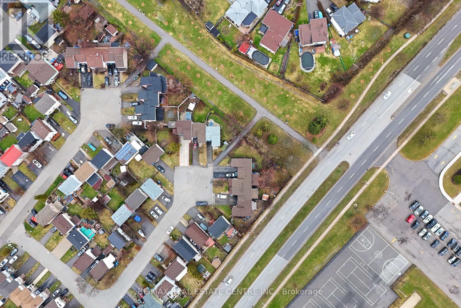 13 Gold Pine Court, Brampton, Ontario  L6S 2K6 - Photo 37 - W12991158