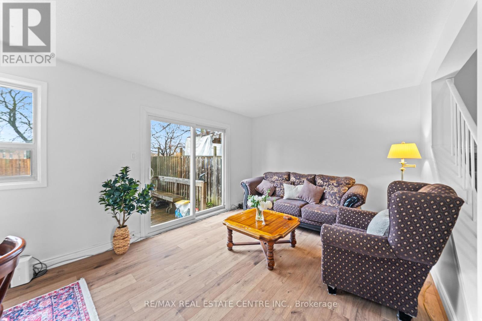 13 Gold Pine Court, Brampton, Ontario  L6S 2K6 - Photo 6 - W12991158